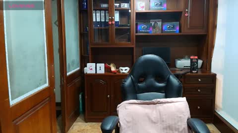 Snapshot of sexyrachel_ chatting on 12/19/25, 12:12 R A C H E L online show from 12/19/25, 12:12