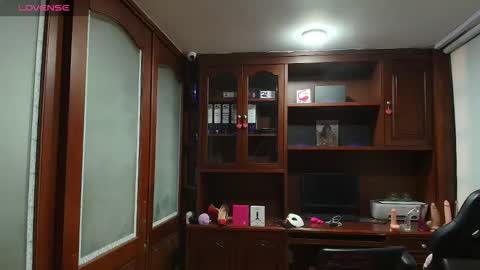 Snapshot of sexyrachel_ chatting on 01/06/26, 12:09 R A C H E L online show from 01/06/26, 12:09