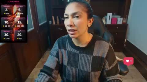 Snapshot of sexyrachel_ chatting on 02/09/26, 12:09 R A C H E L online show from 02/09/26, 12:09