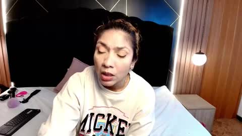 Snapshot of sexyrachel_ chatting on 02/20/26, 12:16 R A C H E L online show from 02/20/26, 12:16