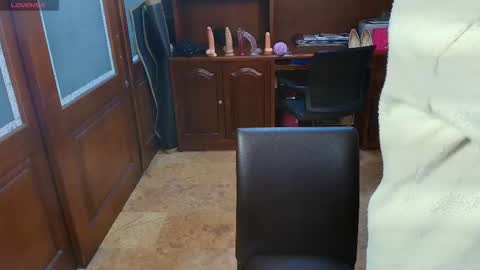 Snapshot of sexyrachel_ chatting on 03/02/26, 12:12 R A C H E L online show from 03/02/26, 12:12