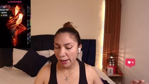 Snapshot of sexyrachel_ chatting on 03/17/26, 11:57 R A C H E L online show from 03/17/26, 11:57