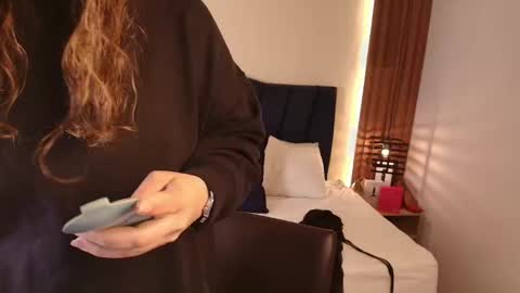 Snapshot of sexyrachel_ chatting on 03/22/26, 12:08 R A C H E L online show from 03/22/26, 12:08