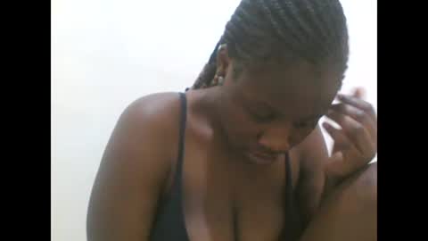 sexyrhany20 online show from 11/26/25, 09:05