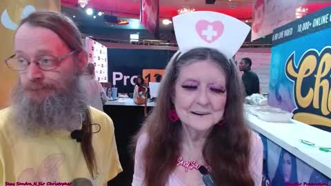 Snapshot of sexysandra_n_sirchristopher chatting on 01/18/25, 08:19 Sexy Sandra and Sir Christopher online show from 01/18/25, 08:19