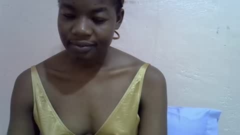 Snapshot of sexyshaz22 chatting on 04/23/26, 10:23 sexyshaz22 online show from 04/23/26, 10:23