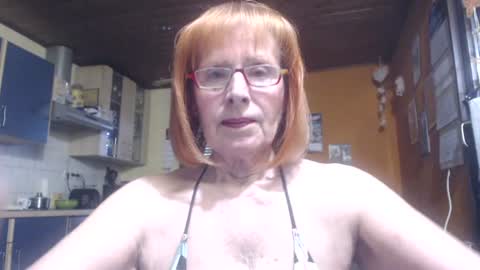 Snapshot of sexysilvie3112 chatting on 06/21/26, 01:57 Silvie online show from 06/21/26, 01:57
