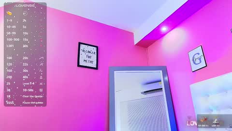 Snapshot of sexysister_ chatting on 12/18/24, 03:11 Kendall online show from 12/18/24, 03:11