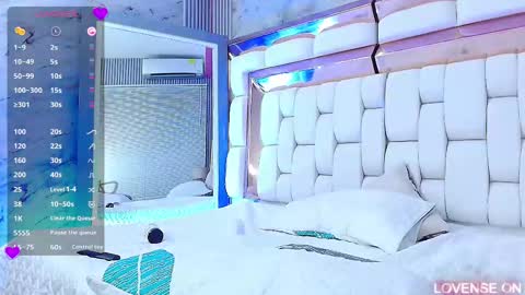 Snapshot of sexysister_ chatting on 03/09/25, 06:11 Kendall online show from 03/09/25, 06:11