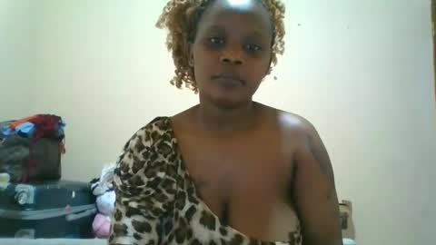 Snapshot of sexytbianca chatting on 03/07/26, 09:45 faty online show from 03/07/26, 09:45