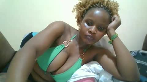 Snapshot of sexytbianca chatting on 03/08/26, 10:35 faty online show from 03/08/26, 10:35