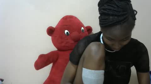 Snapshot of sexytinyy chatting on 05/13/26, 08:16 maria online show from 05/13/26, 08:16