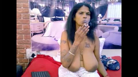 sexyva4u2luv online show from 05/17/26, 10:44