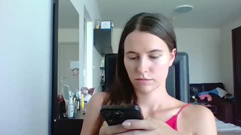 Snapshot of sexyviolettcat chatting on 03/20/26, 03:11 Victory online show from 03/20/26, 03:11