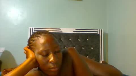 VIVIAN online show from 01/24/25, 09:06