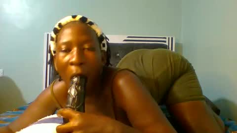 VIVIAN online show from 01/31/25, 11:24