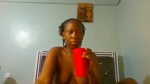 VIVIAN online show from 02/04/25, 07:18