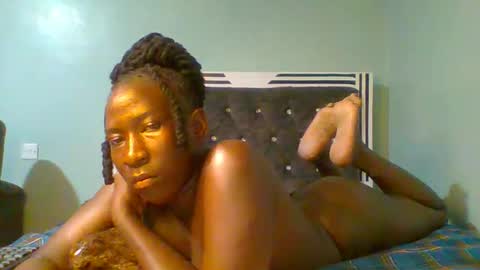 VIVIAN online show from 03/12/25, 10:48