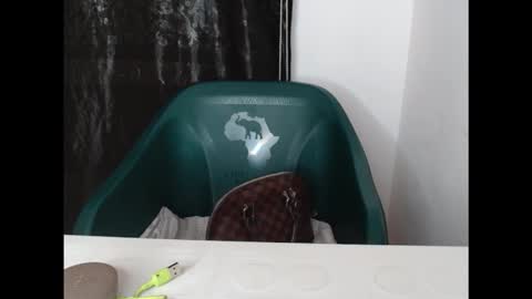 Blue online show from 11/04/25, 08:13