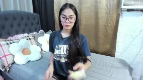 Snapshot of sexyxenaaa chatting on 10/04/25, 01:53 Xenaaa online show from 10/04/25, 01:53