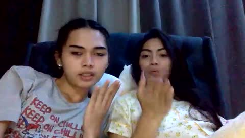 Snapshot of sexyxenaaa chatting on 11/13/25, 09:41 Xenaaa online show from 11/13/25, 09:41