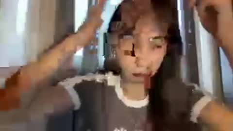 mae online show from 07/06/26, 07:49