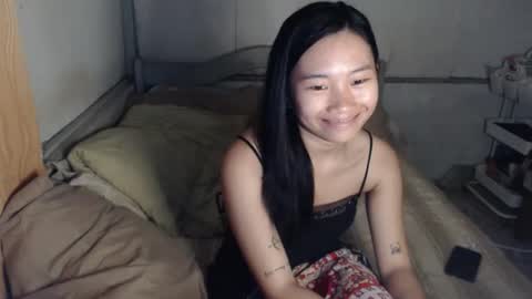 Snapshot of sexyymiya chatting on 04/20/26, 02:20 sexyymiya online show from 04/20/26, 02:20