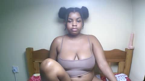 sexyyred_ online show from 05/11/26, 04:15