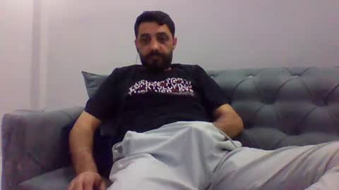 Snapshot of sexyyy_mannn chatting on 06/14/26, 05:37 sexyyy_mannn online show from 06/14/26, 05:37