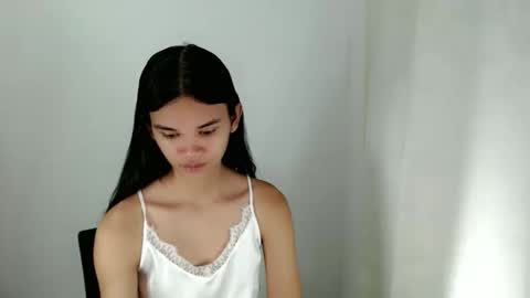 Snapshot of sexyzendaya_69 chatting on 10/08/25, 01:42 Zendaya online show from 10/08/25, 01:42