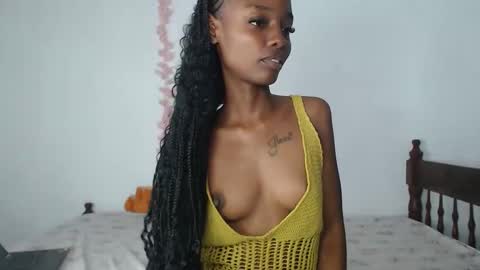 Snapshot of sexyzuriel chatting on 05/23/26, 12:53 sexyzuriel online show from 05/23/26, 12:53