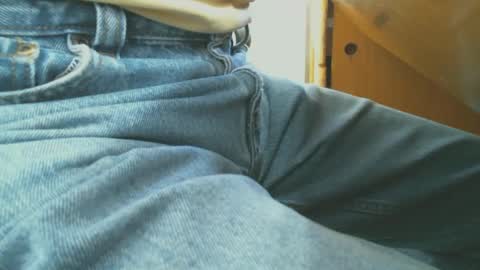 Snapshot of sflgentlman chatting on 01/06/25, 06:41 Bruce online show from 01/06/25, 06:41