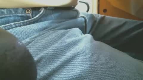 Snapshot of sflgentlman chatting on 01/21/25, 09:25 Bruce online show from 01/21/25, 09:25