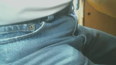 Snapshot of sflgentlman chatting on 11/11/25, 06:52 Bruce online show from 11/11/25, 06:52