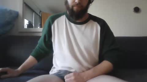 Snapshot of sg556 chatting on 01/17/25, 12:52 Gee online show from 01/17/25, 12:52