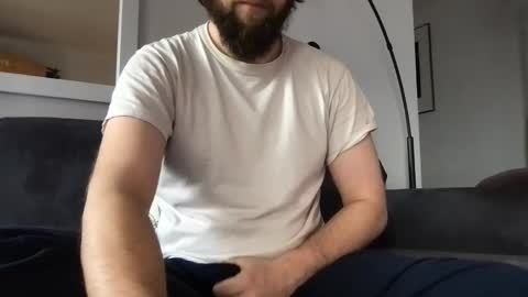 Snapshot of sg556 chatting on 01/19/25, 02:17 Gee online show from 01/19/25, 02:17