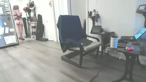 CD    Jeanne online show from 12/17/25, 08:42