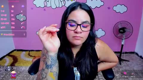 Snapshot of shaaroonhillss1 chatting on 03/06/26, 04:47 sharoon online show from 03/06/26, 04:47