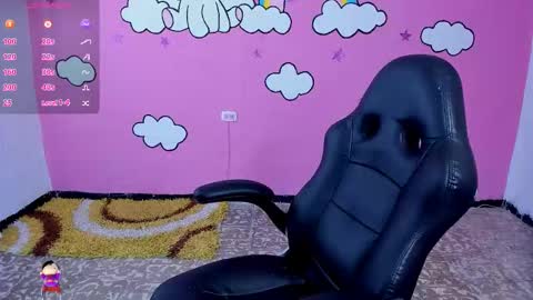 Snapshot of shaaroonhillss1 chatting on 03/16/26, 06:34 sharoon online show from 03/16/26, 06:34