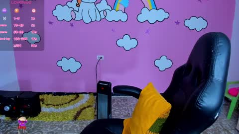 Snapshot of shaaroonhillss1 chatting on 03/27/26, 11:54 sharoon online show from 03/27/26, 11:54