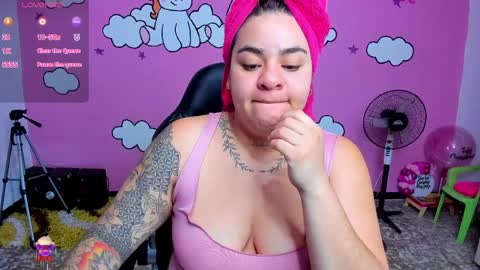 Snapshot of shaaroonhillss1 chatting on 03/31/26, 11:10 sharoon online show from 03/31/26, 11:10