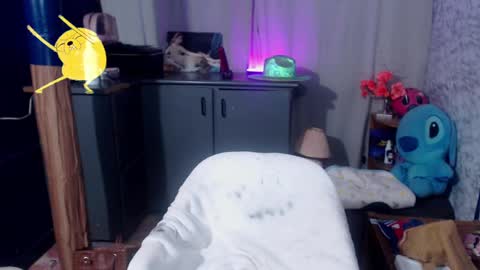 Snapshot of shaden_1 chatting on 01/24/25, 02:39 Liz online show from 01/24/25, 02:39