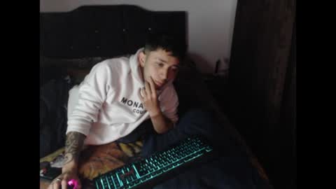 Snapshot of shadow_men_ chatting on 07/13/26, 08:17 james online show from 07/13/26, 08:17