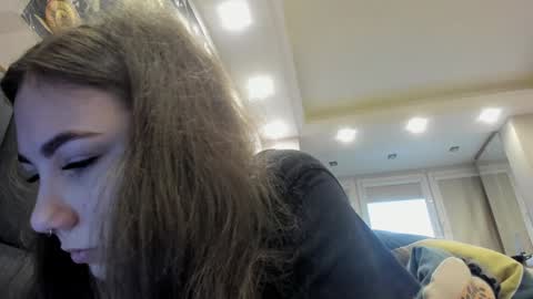 shadow_raffi online show from 12/22/24, 11:22