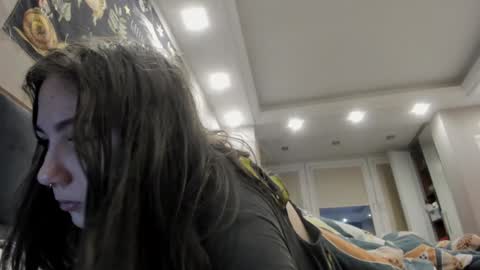 shadow_raffi online show from 12/28/24, 01:38