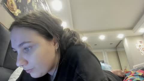 shadow_raffi online show from 02/17/25, 01:58