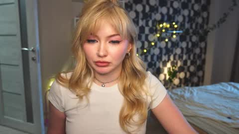 Snapshot of shadowladyyy chatting on 04/07/26, 09:43 Sindy and Nancy Next stream 1 December online show from 04/07/26, 09:43