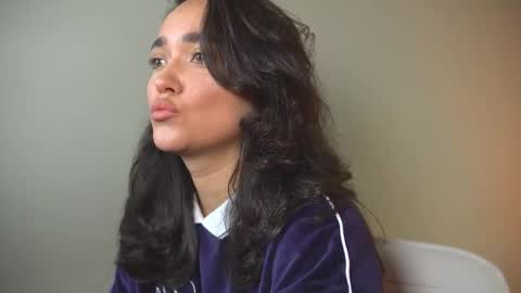 Snapshot of shadowlotus_ chatting on 12/17/25, 10:21 Lily online show from 12/17/25, 10:21