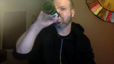 Snapshot of shadyyyyyy7 chatting on 12/22/24, 02:39 Shady online show from 12/22/24, 02:39