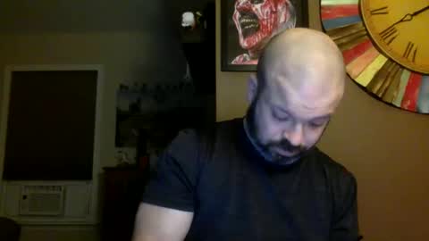 Snapshot of shadyyyyyy7 chatting on 10/14/25, 01:50 Shady online show from 10/14/25, 01:50